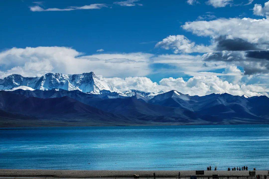 西藏，神秘璀璨的圣地之光探索